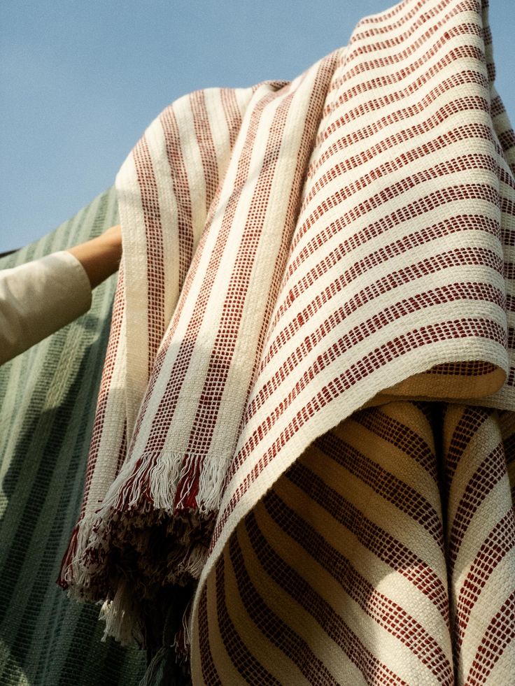 Textured throw for relaxed everyday spaces